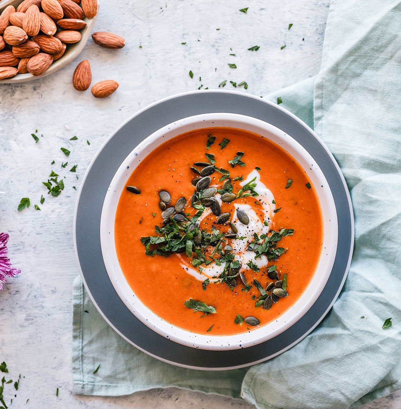Pumpkin soup with grilled almonds – Befrost